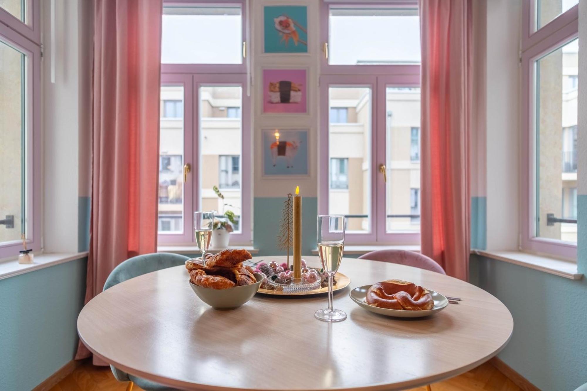Colorful, Working Place, Netflix, Sight Seeing Λειψία Εξωτερικό φωτογραφία