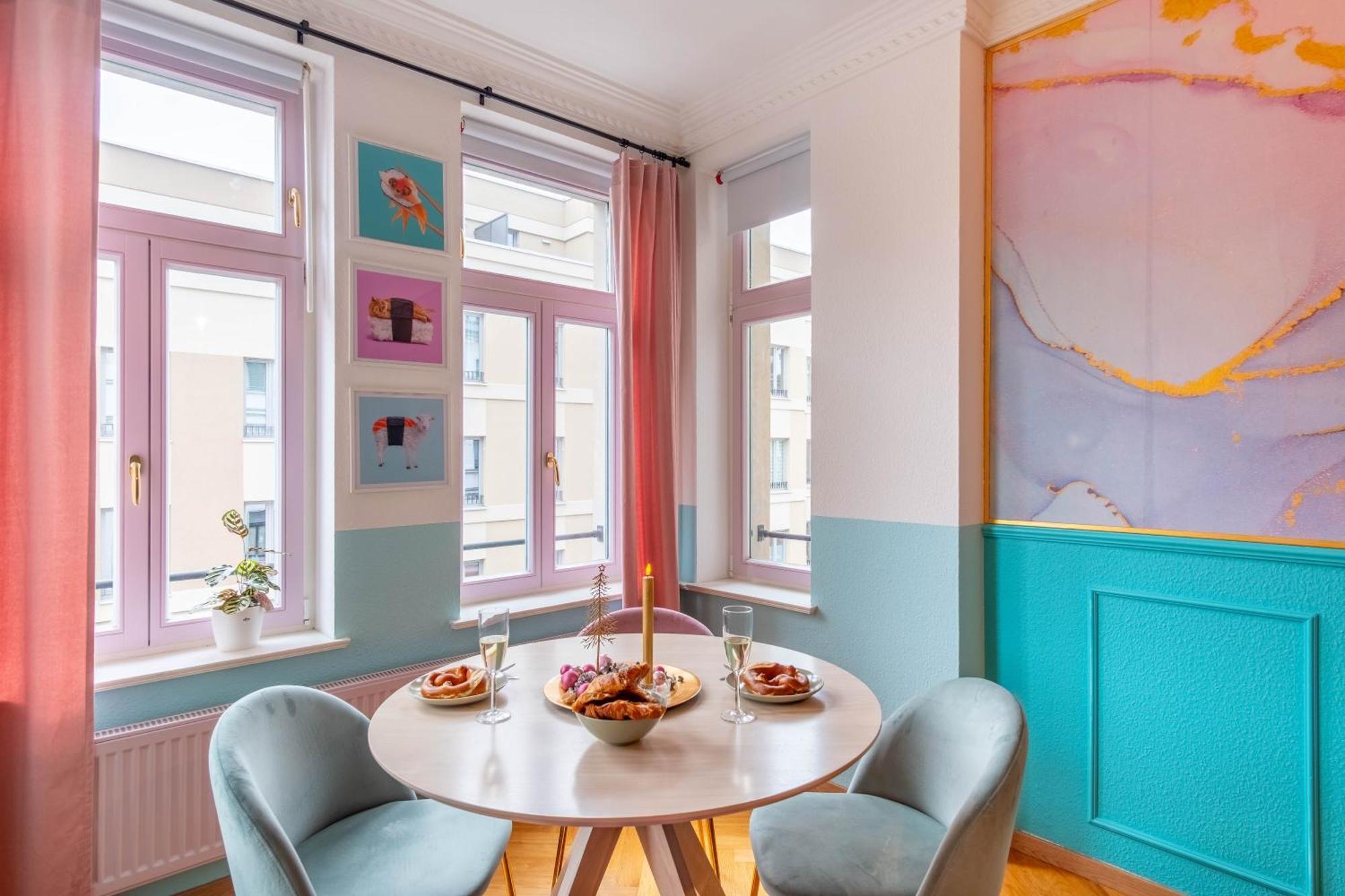 Colorful, Working Place, Netflix, Sight Seeing Λειψία Εξωτερικό φωτογραφία